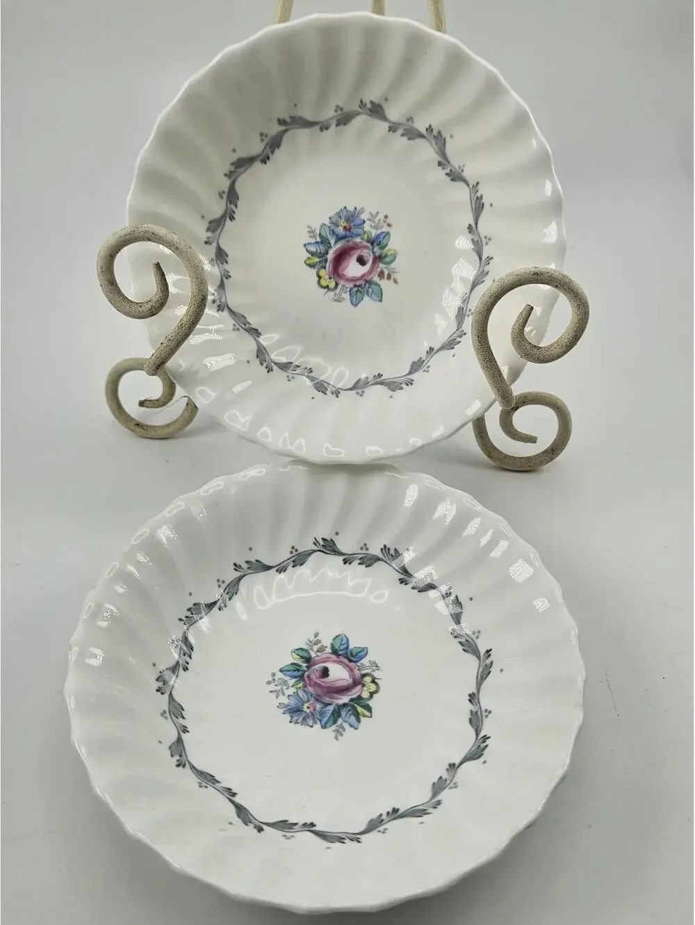 2 Royal Doulton Chelsea Rose H4801 Bone China 4.5
